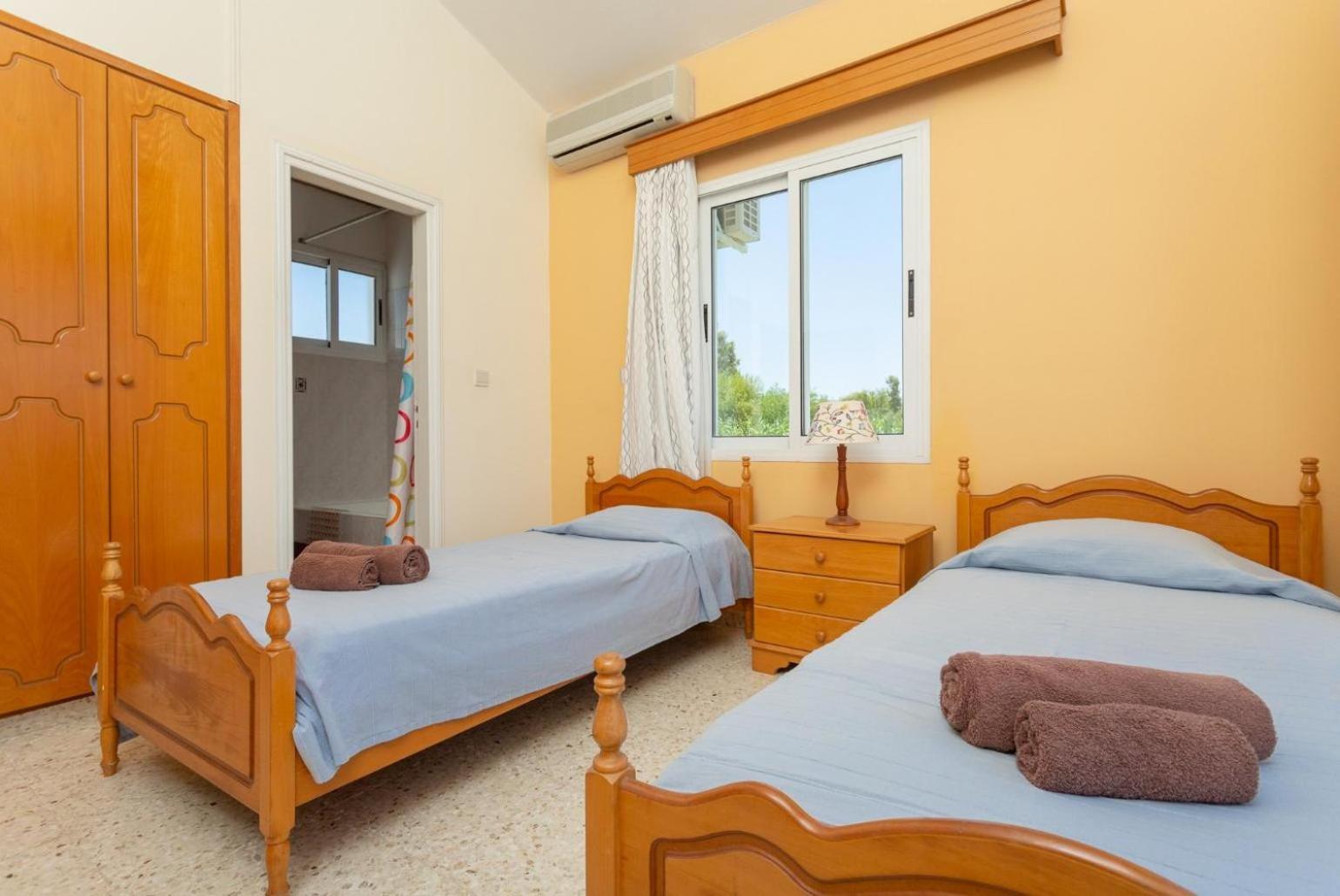 Sun Beach Villa Thio Polis Dış mekan fotoğraf