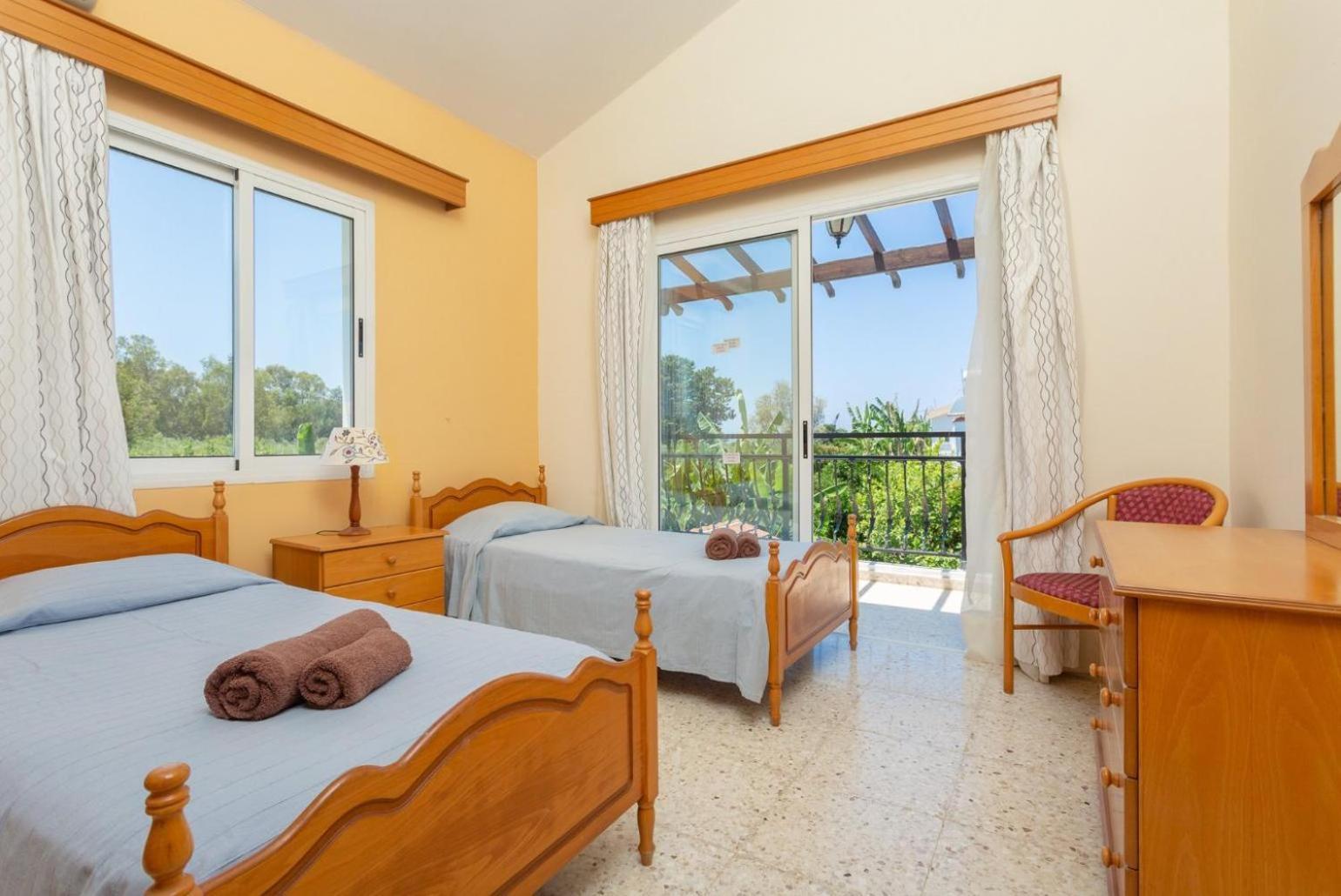 Sun Beach Villa Thio Polis Dış mekan fotoğraf