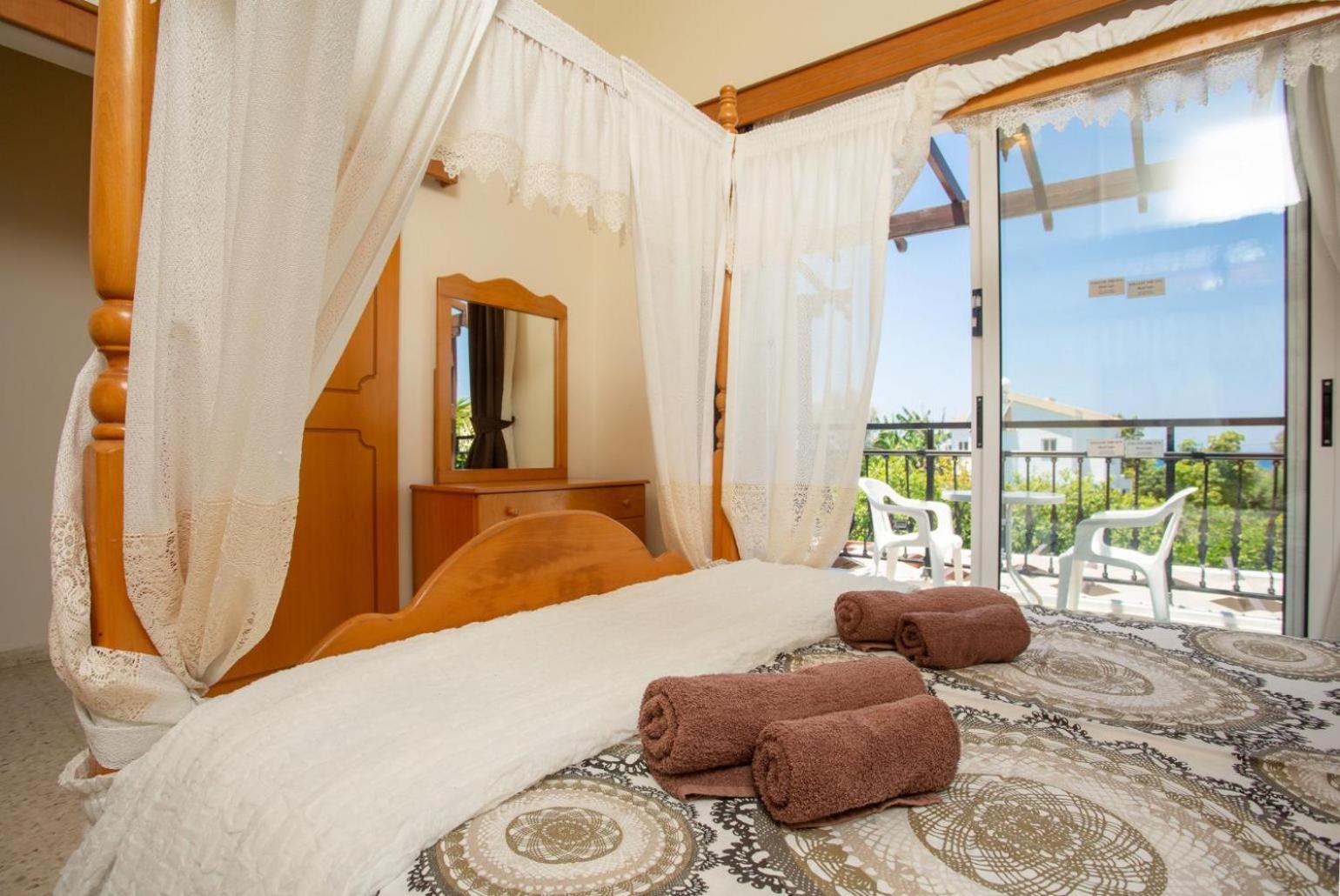 Sun Beach Villa Thio Polis Dış mekan fotoğraf